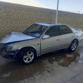 Toyota Camry 2001