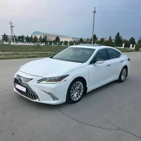 Lexus ES 350 2019