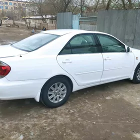 Toyota Camry 2004