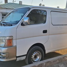 Nissan Urvan 2007