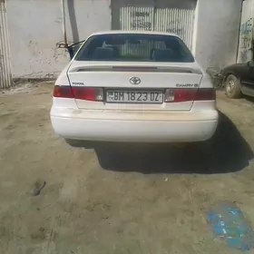 Toyota Camry 2001