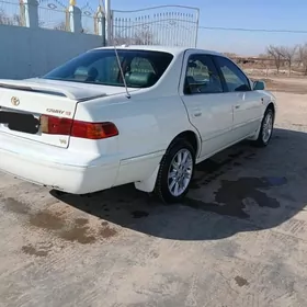 Toyota Camry 2000