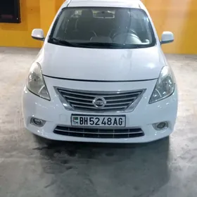 Nissan Versa 2011