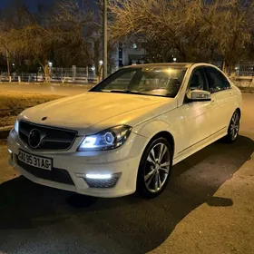 Mercedes-Benz C350 2012