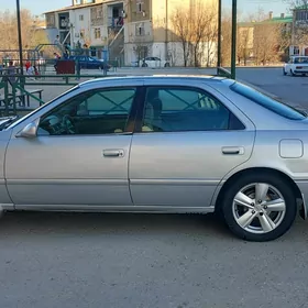 Toyota Camry 2001