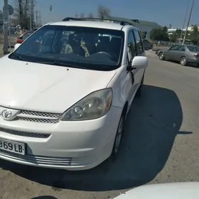 Toyota Sienna 2005