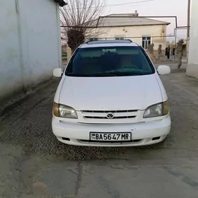 Toyota Sienna 2000