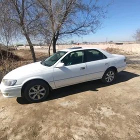 Toyota Camry 2001