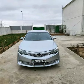 Toyota Camry 2013