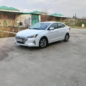 Hyundai Elantra 2020