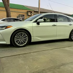 Toyota Avalon 2020