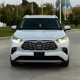 Toyota Highlander 2022