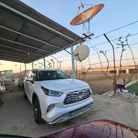 Toyota Highlander 2022