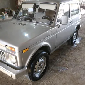 Lada Niva 1982