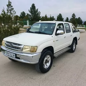 Toyota Hilux 2002