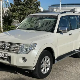 Mitsubishi Pajero 2011