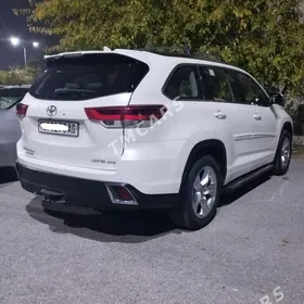 Toyota Highlander 2019