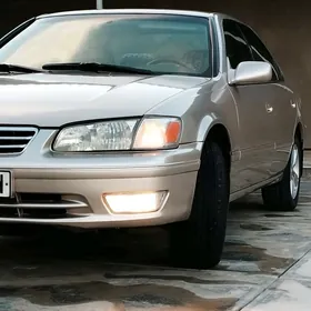 Toyota Camry 2000