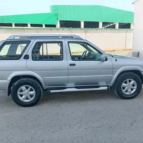 Nissan Pathfinder 2002