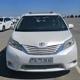 Toyota Sienna 2016