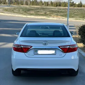 Toyota Camry 2016