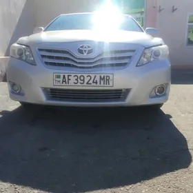 Toyota Camry 2011