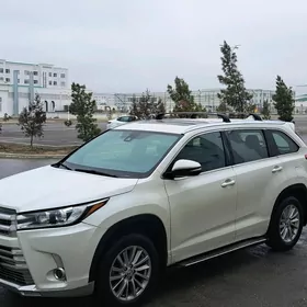 Toyota Highlander 2019