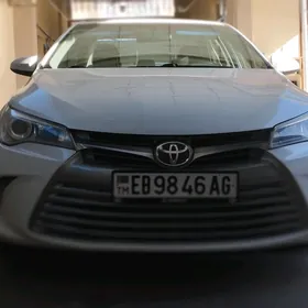 Toyota Camry 2017