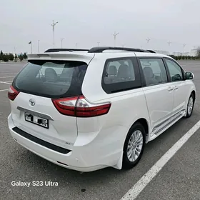 Toyota Sienna 2017