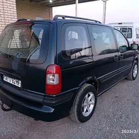 Opel Sintra 1999