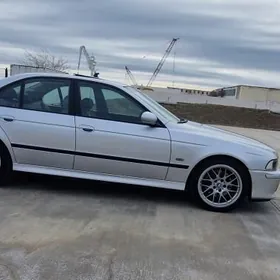 BMW E39 2002