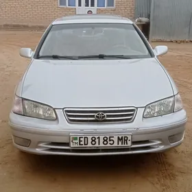 Toyota Camry 2001