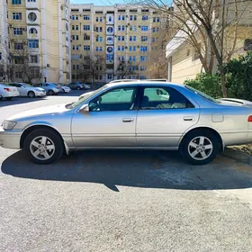 Toyota Camry 2001