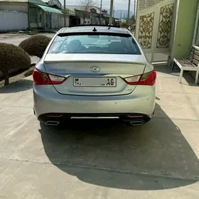 Hyundai Sonata 2011