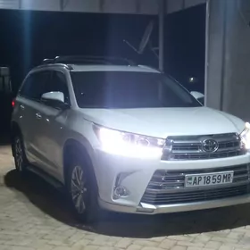 Toyota Highlander 2019