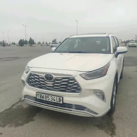 Toyota Highlander 2021