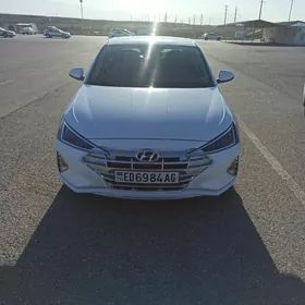 Hyundai Elantra 2019