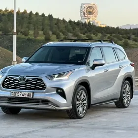 Toyota Highlander 2021