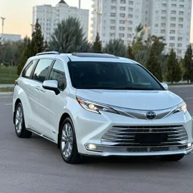 Toyota Sienna 2021