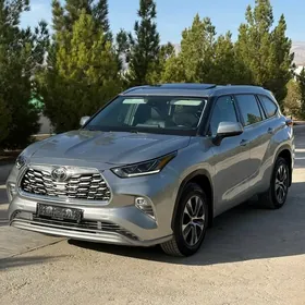 Toyota Highlander 2020