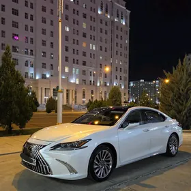 Lexus ES 350 2019