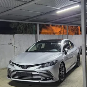 Toyota Camry 2023