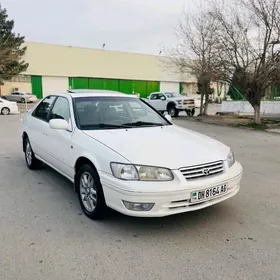 Toyota Camry 2000