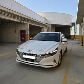 Hyundai Elantra 2021