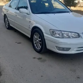 Toyota Camry 2001