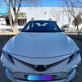 Toyota Camry 2022