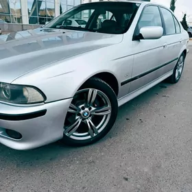 BMW E39 2003