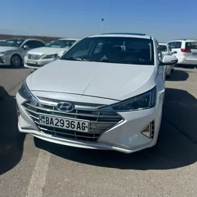 Hyundai Elantra 2020