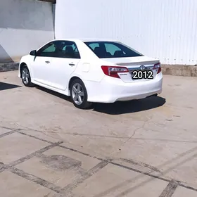 Toyota Camry 2012