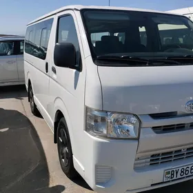 Toyota Hiace 2014